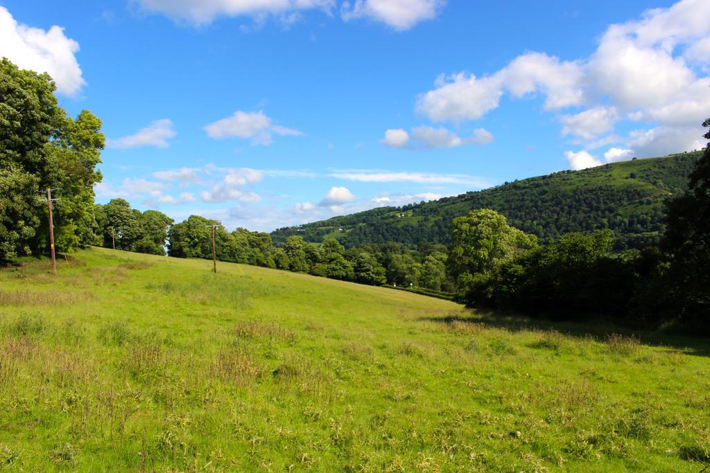Sunbank Accommodation Llangollen Bagian luar foto